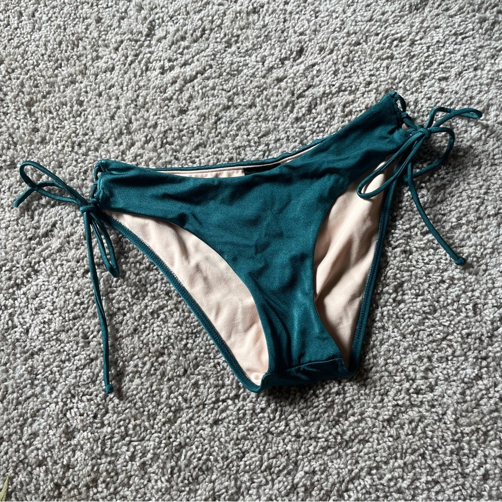 Bikini bottoms